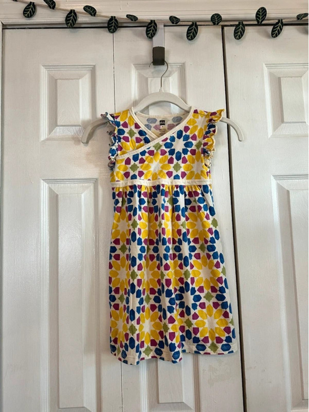 Tea dress, size 5